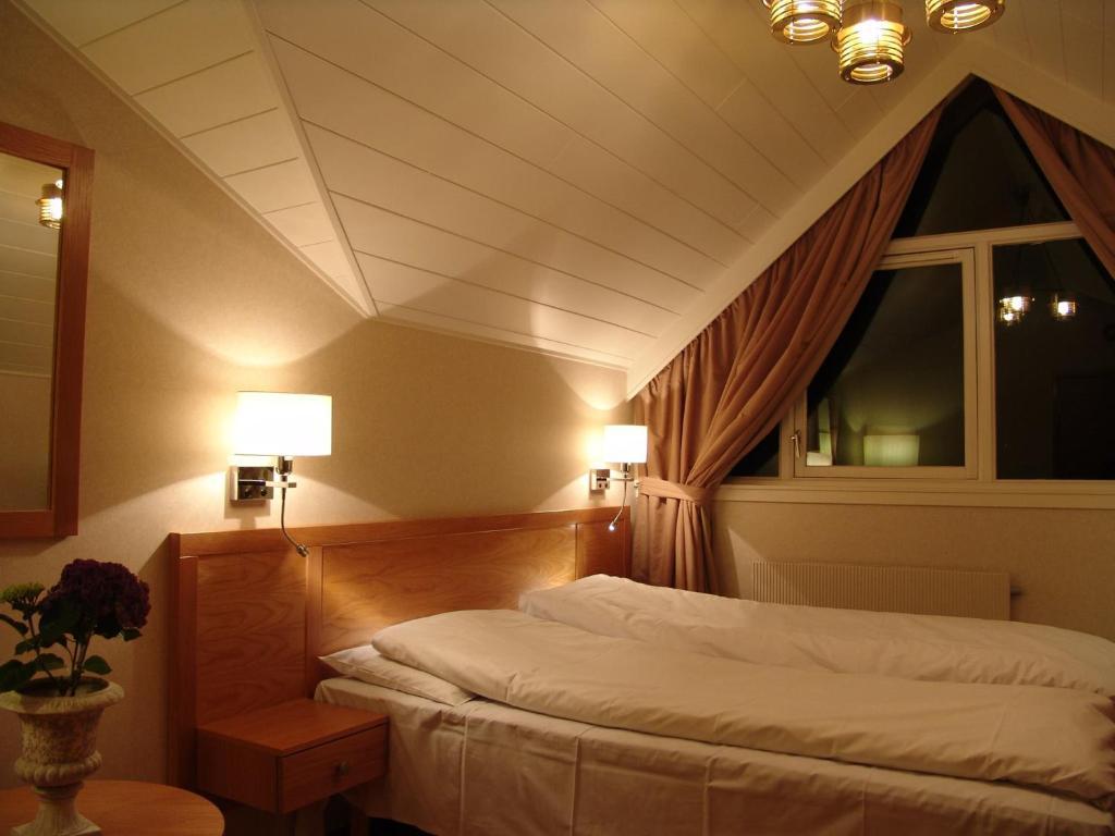 Alver Hotel Alversund Oda fotoğraf